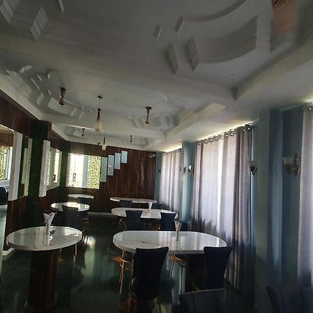 Oyo Hotel Rajshree Akolia Bagian luar foto